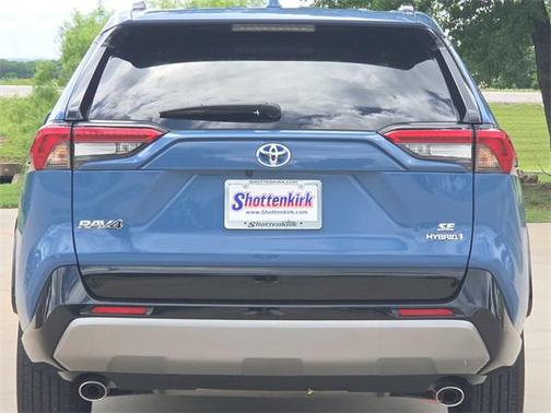 2023 Toyota RAV4 Hybrid SE