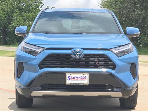 2023 Toyota RAV4 Hybrid SE
