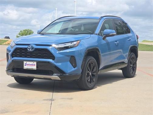 2023 Toyota RAV4 Hybrid SE