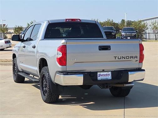 2017 Toyota Tundra SR5