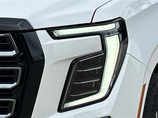 2025 GMC Yukon XL 4WD AT4