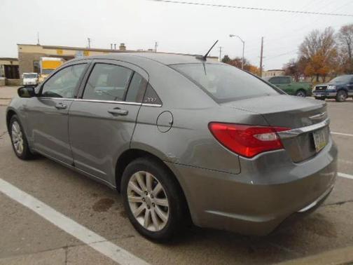 2013 Chrysler 200 Touring