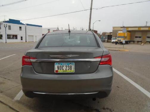 2013 Chrysler 200 Touring