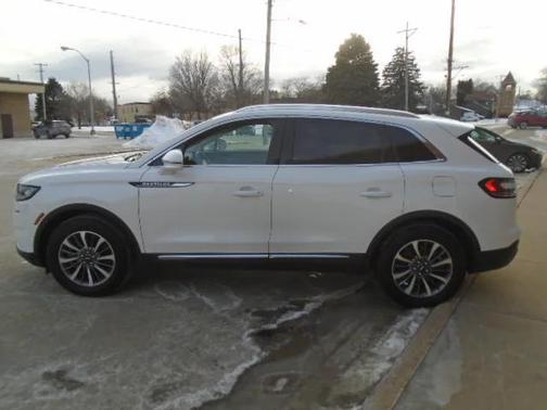 2022 Lincoln Nautilus Standard