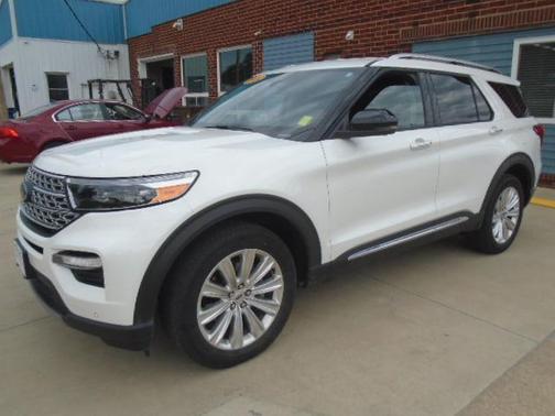 Star White Metallic Tri-Coat 2022 Ford Explorer Limited