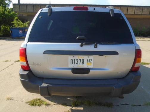 2004 Jeep Grand Cherokee Laredo