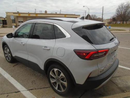 2025 Ford Escape Platinum
