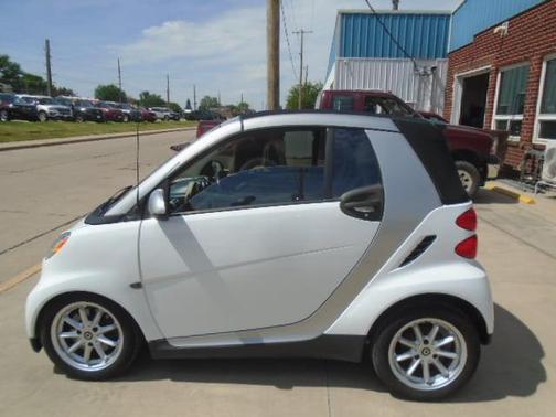 Crystal White 2008 smart ForTwo passion