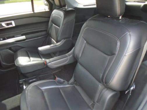 Carbonized Gray Metallic 2021 Ford Explorer XLT