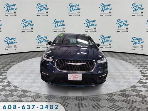 2022 Chrysler Pacifica Touring