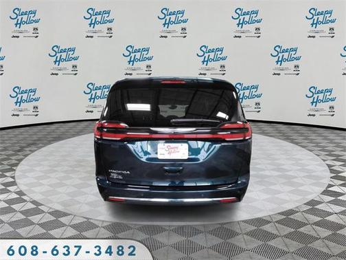 2022 Chrysler Pacifica Touring
