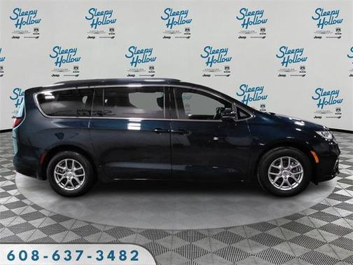 2022 Chrysler Pacifica Touring