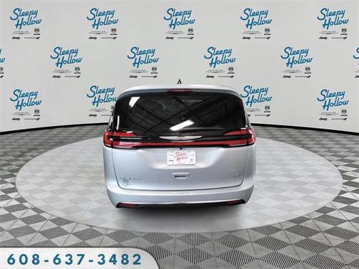 2026 Chrysler Pacifica L
