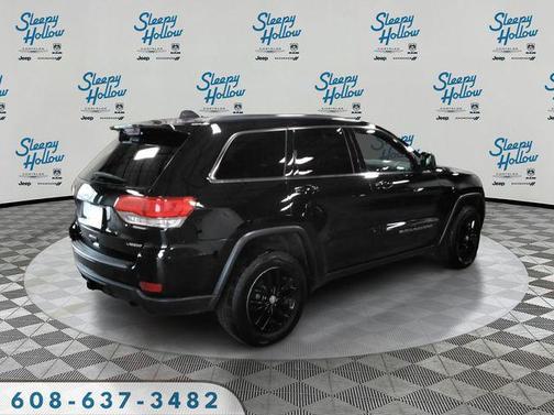 Diamond Black Crystal Pearlcoat 2017 Jeep Grand Cherokee Laredo