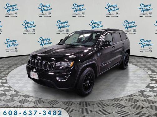 Diamond Black Crystal Pearlcoat 2017 Jeep Grand Cherokee Laredo