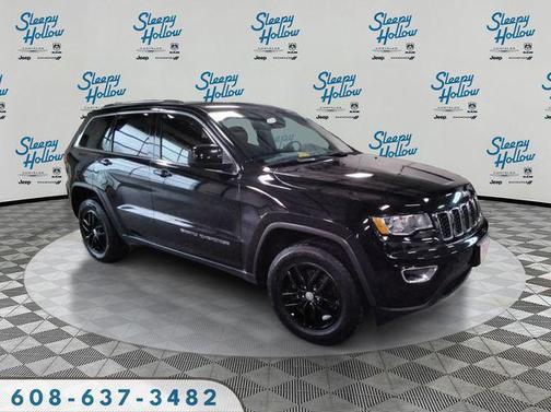 Diamond Black Crystal Pearlcoat 2017 Jeep Grand Cherokee Laredo