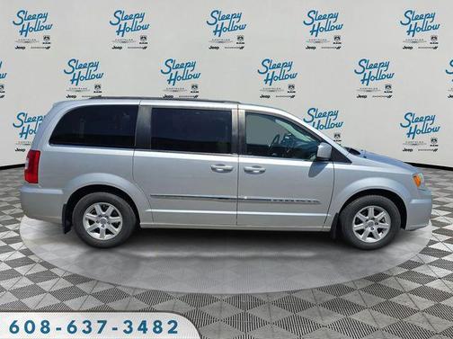 Bright Silver Metallic Clearcoat 2011 Chrysler Town & Country Touring