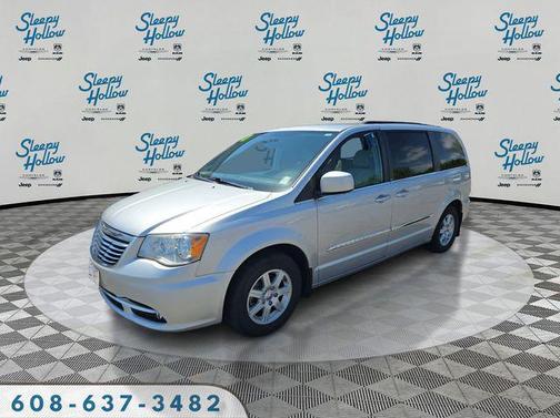 Bright Silver Metallic Clearcoat 2011 Chrysler Town & Country Touring