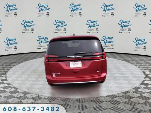Red Hot Pearlcoat 2026 Chrysler Pacifica L