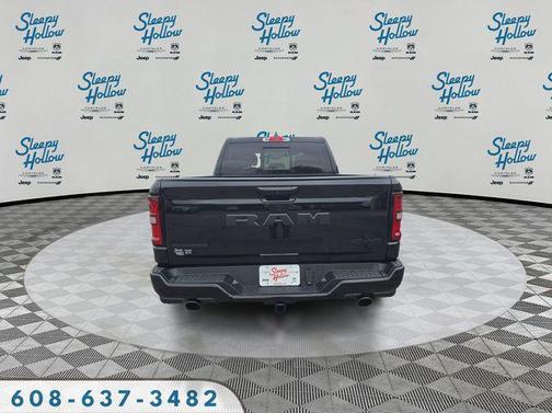Diamond Black Crystal Pearlcoat 2026 RAM 1500 Big Horn/Lone Star