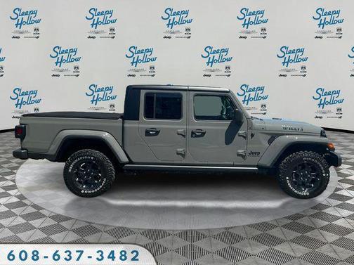 Sting-Gray Clearcoat 2023 Jeep Gladiator Willys 4x4