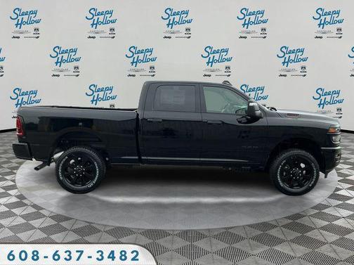 Diamond Black Crystal Pearlcoat 2026 RAM 2500 Big Horn Crew Cab 4x4 6'4' Box