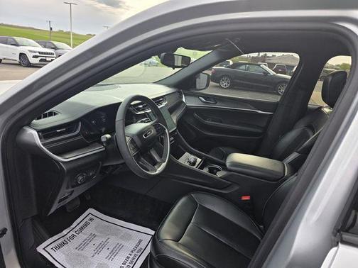 Silver Zynith 2024 Jeep Grand Cherokee Limited