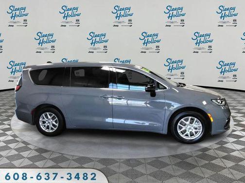 2025 Chrysler Pacifica L