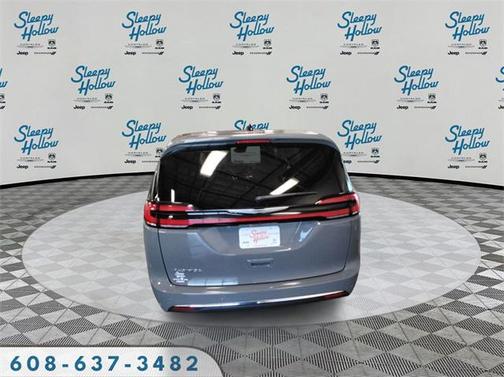 2025 Chrysler Pacifica L