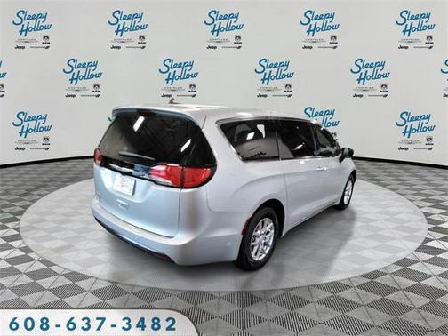 2026 Chrysler Voyager LX