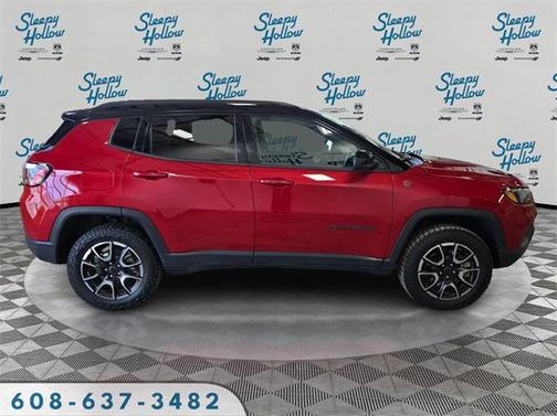 2025 Jeep Compass Trailhawk