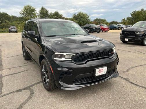 DB Black Crystal Clearcoat 2026 Dodge Durango GT Plus
