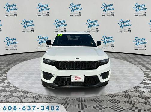 Bright White Clearcoat 2024 Jeep Grand Cherokee Altitude