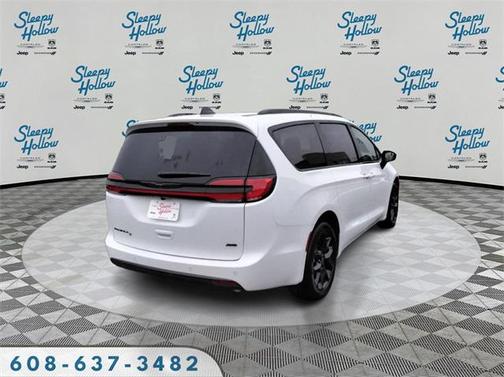 2026 Chrysler Pacifica L