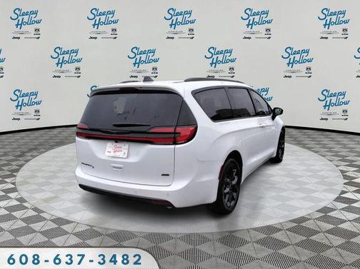 2026 Chrysler Pacifica L