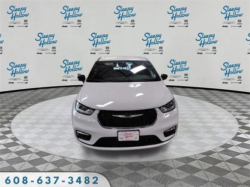 2026 Chrysler Pacifica L