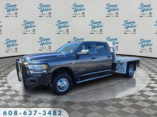 2022 RAM 3500 Tradesman Crew Cab 4x4 8' Box
