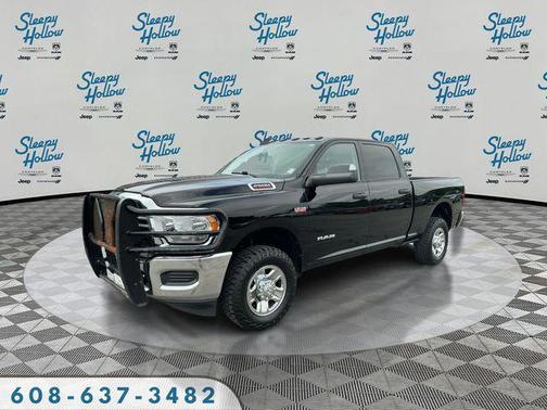 Diamond Black Crystal Pearlcoat 2020 RAM 2500 Tradesman Crew Cab 4x4 6'4' Box