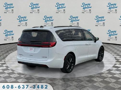 Bright White Clearcoat 2025 Chrysler Pacifica Limited