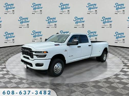 Bright White Clearcoat 2026 RAM 3500 Big Horn Crew Cab 4x4 8' Box