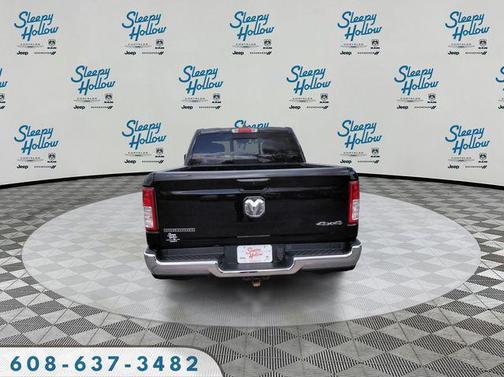Diamond Black Crystal Pearlcoat 2022 RAM 1500 Big Horn/Lone Star