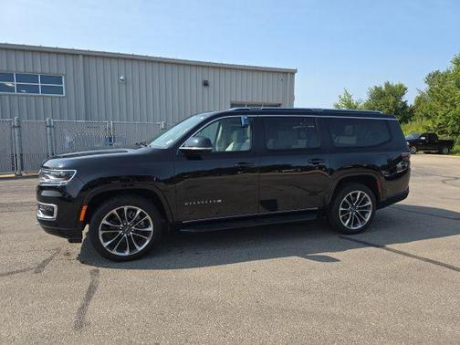 Diamond Black Crystal Pearlcoat 2024 Jeep Wagoneer L Series II 4x4