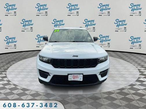 Bright White Clearcoat 2024 Jeep Grand Cherokee Altitude