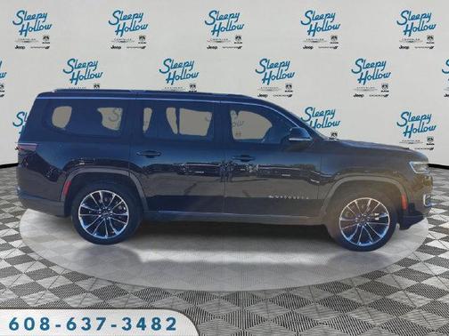 Diamond Black Crystal Pearlcoat 2022 Jeep Wagoneer Series III 4x4