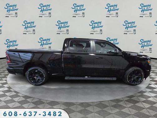 Diamond Black Crystal Pearlcoat 2023 RAM 1500 Big Horn/Lone Star