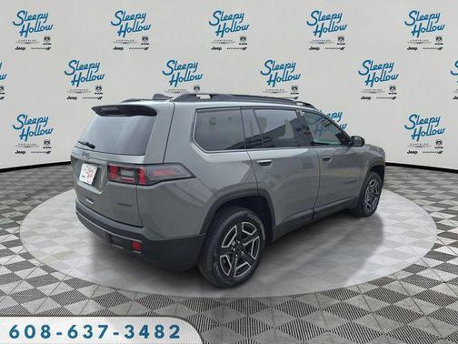 Sting-Gray Clearcoat 2026 Jeep Cherokee Laredo 4x4