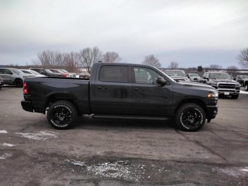 2026 RAM 1500 Warlock Crew Cab 4x4 5'7' Box
