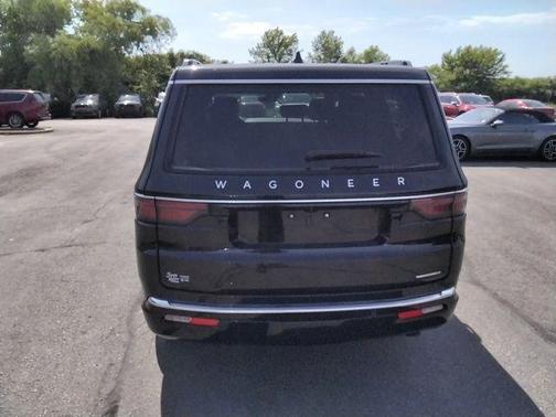 Diamond Black Crystal Pearlcoat 2024 Jeep Wagoneer Series II 4x4