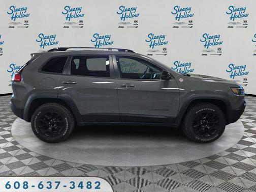 2022 Jeep Cherokee Trailhawk
