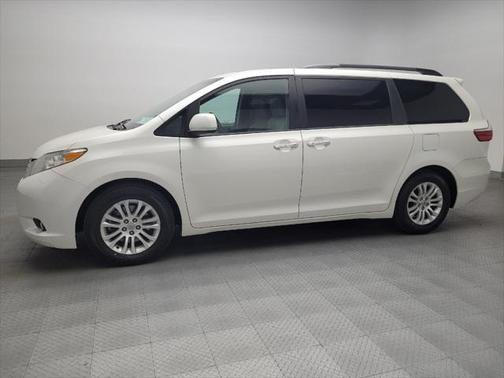 2017 Toyota Sienna XLE Premium